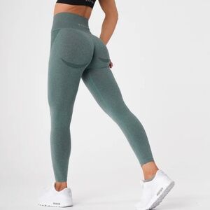 NVGTN Contour Seamless Leggings